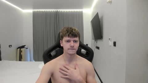 Snapshot of thomas_shelbivip chatting on February 15, 2026, 7:51 am Tomas online show from February 15, 2026, 7:51 am