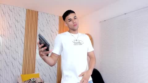 Thomas online show from February 12, 2025, 7:56 pm