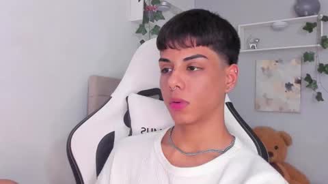 Thomas online show from November 14, 2025, 7:29 am