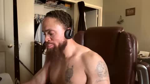 Snapshot of thomasgwhitecft chatting on February 6, 2025, 10:10 pm FatherTime online show from February 6, 2025, 10:10 pm