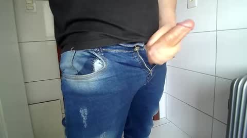 thomaz__ online show from September 24, 2025, 6:11 pm