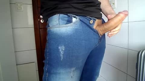 thomaz__ online show from September 25, 2025, 6:44 pm