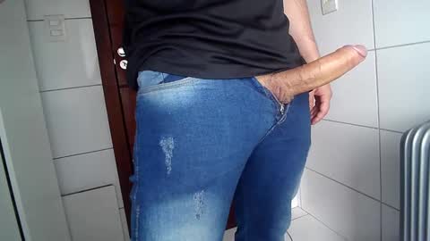thomaz__ online show from October 1, 2025, 7:20 pm