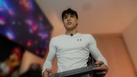 Thom Klein online show from October 15, 2025, 7:47 pm