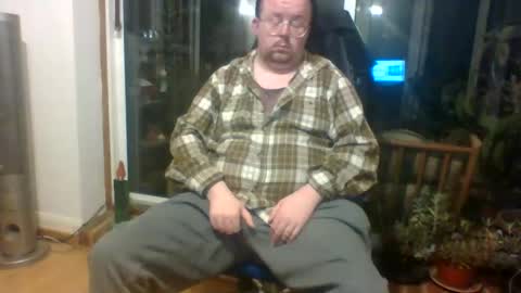 Snapshot of thomsam88 chatting on December 4, 2025, 2:21 am Thomsam88 check out my bio for loads of hot videos mmmmmmmmmm online show from December 4, 2025, 2:21 am