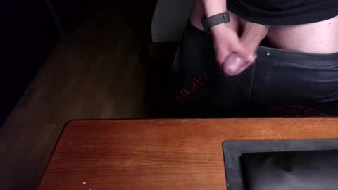 thomsdick online show from December 15, 2025, 9:52 pm