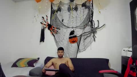 Snapshot of thomson_hot01 chatting on October 17, 2025, 5:21 am thomson_hot01 online show from October 17, 2025, 5:21 am