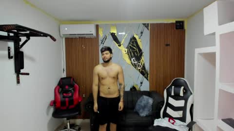 thomson_hot01 online show from April 9, 2026, 5:51 am