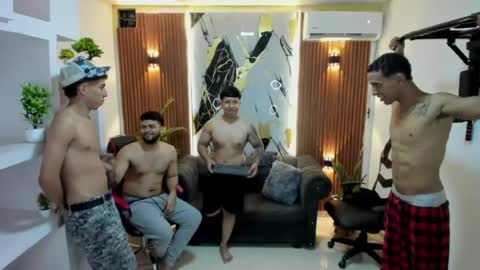 thomson_hot01 online show from April 17, 2026, 5:21 am