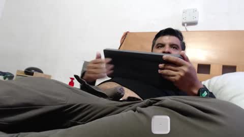 Snapshot of thor0200 chatting on February 24, 2026, 4:21 am thor0200 online show from February 24, 2026, 4:21 am