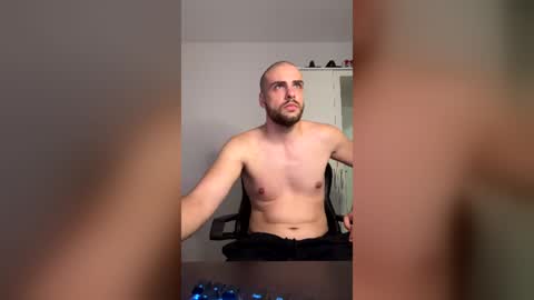 thorodinson03 online show from June 26, 2026, 12:48 am