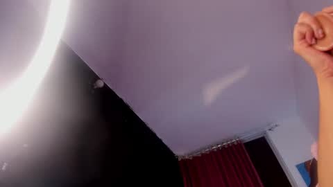 Snapshot of thristan_222 chatting on February 25, 2025, 3:42 am Thristan online show from February 25, 2025, 3:42 am