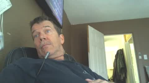 Snapshot of throbbing4u2nite chatting on June 24, 2026, 5:34 pm throbbing4u2nite online show from June 24, 2026, 5:34 pm