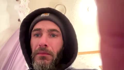 Snapshot of throbbing8585 chatting on March 1, 2026, 10:45 pm throbbing8585 online show from March 1, 2026, 10:45 pm