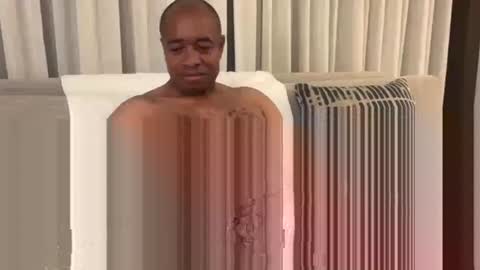 austin xzandros online show from March 18, 2026, 10:07 am