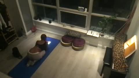 tia_fox online show from October 22, 2025, 8:14 am