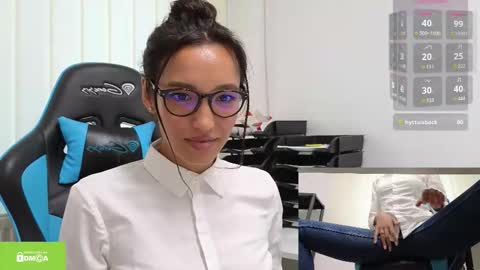 tia_j online show from September 25, 2025, 2:54 pm