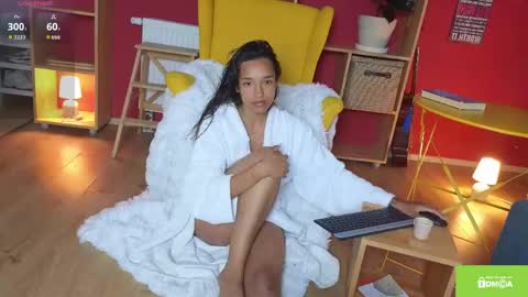 Snapshot of tia_j chatting on May 7, 2026, 5:18 pm tia_j online show from May 7, 2026, 5:18 pm