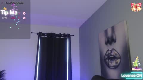 Tia Bella online show from December 14, 2025, 8:13 pm