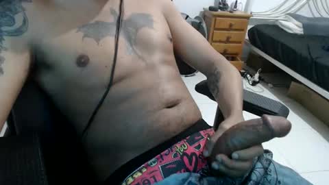 Snapshot of tiagoqueiroz chatting on June 9, 2026, 9:59 pm Shameless Geek online show from June 9, 2026, 9:59 pm