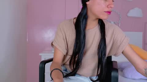 TIANA  online show from September 29, 2025, 8:02 pm