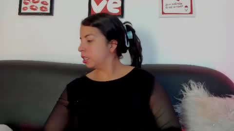 TIANA online show from July 7, 2026, 5:10 am