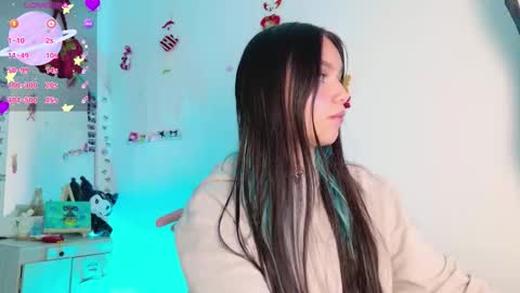 Snapshot of tianale chatting on November 18, 2025, 5:12 am Tiana Le online show from November 18, 2025, 5:12 am