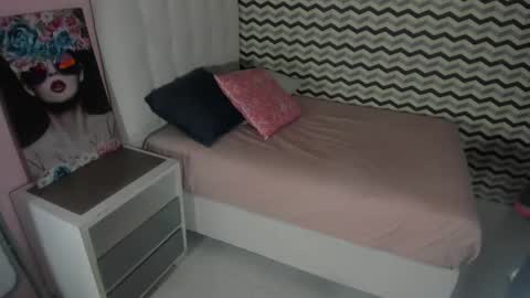 tianapiket online show from February 13, 2025, 11:47 pm