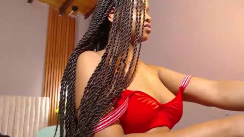 tianasky online show from September 29, 2025, 8:57 pm