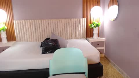 tianasky online show from October 3, 2025, 8:28 pm