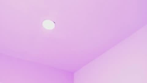 tiannagloww online show from February 9, 2026, 6:56 pm