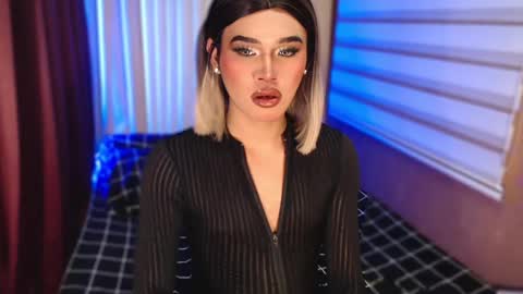 Sam online show from November 10, 2025, 7:24 pm