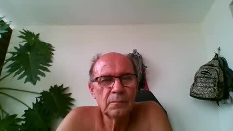 Snapshot of tiaretiareopui chatting on January 15, 2026, 7:02 am tiaretiareopui online show from January 15, 2026, 7:02 am