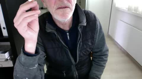 tiburzio online show from February 12, 2025, 11:51 am