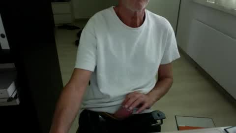 tiburzio online show from September 13, 2025, 12:27 pm