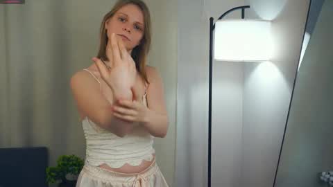 Snapshot of tierarote chatting on March 1, 2026, 8:38 am Lily online show from March 1, 2026, 8:38 am