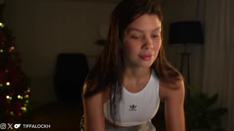 Tifa online show from December 4, 2024, 8:51 pm