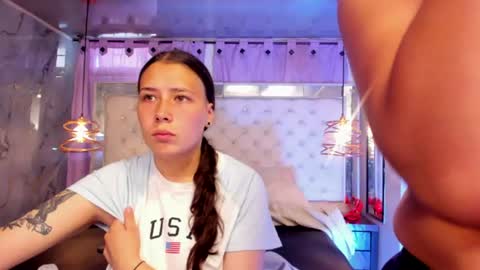 Tifanny y Vale online show from June 24, 2026, 1:10 pm