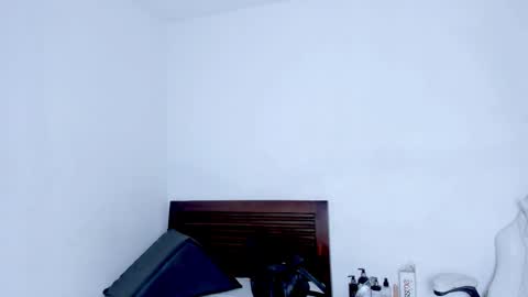 Snapshot of tifanymonroehot chatting on November 4, 2025, 11:20 am tifanymonroehot online show from November 4, 2025, 11:20 am