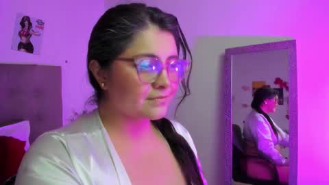 Snapshot of tiff_luxx chatting on February 23, 2026, 1:41 pm Tiff Luxx online show from February 23, 2026, 1:41 pm