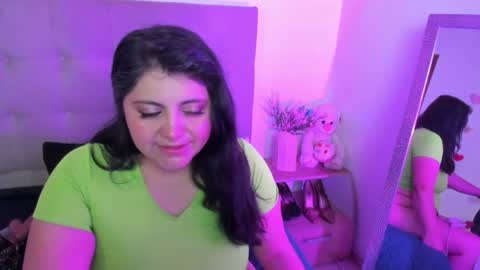 Tiff Luxx online show from April 13, 2026, 2:33 pm