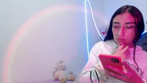 TIFANI online show from October 23, 2025, 2:55 am