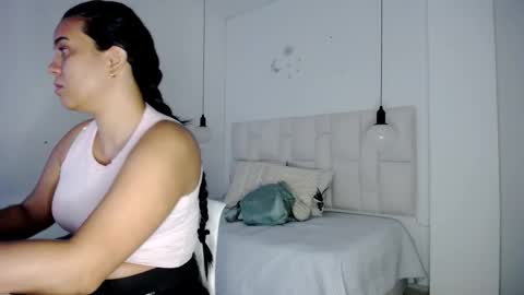 tiffany online show from October 5, 2025, 2:59 pm