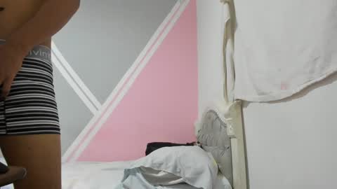 Snapshot of tiffany_and_leunam chatting on December 12, 2024, 2:15 am tiffany_and_leunam online show from December 12, 2024, 2:15 am