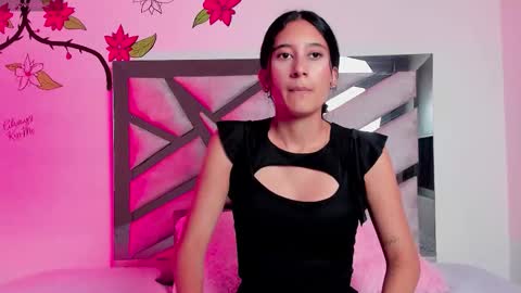 Snapshot of tiffany_aurora_ chatting on October 16, 2025, 12:22 am Tiffany online show from October 16, 2025, 12:22 am