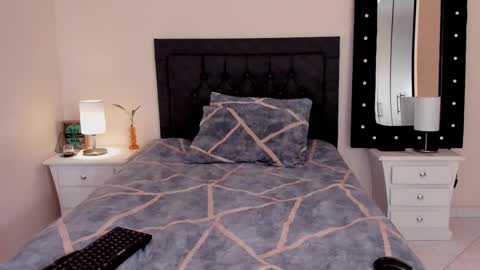 VAL online show from September 22, 2025, 12:18 pm