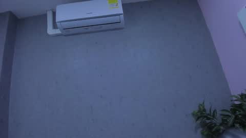 tiffany_mendez online show from December 3, 2025, 12:03 pm