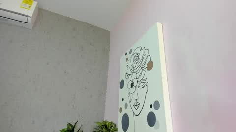 Snapshot of tiffany_mendez chatting on May 20, 2026, 12:00 pm tiffany_mendez online show from May 20, 2026, 12:00 pm