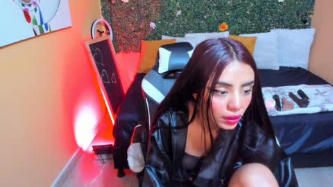 tiffany_sander online show from December 10, 2024, 7:37 am