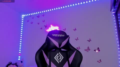 tiffany sofia online show from January 3, 2025, 10:19 pm